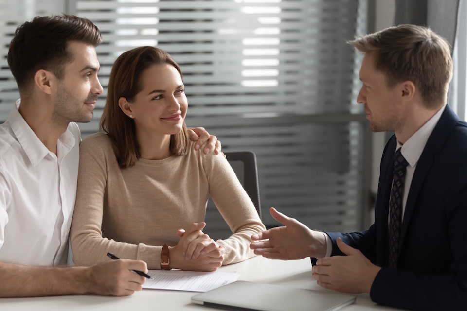 Cambiare gli infissi: richiedi la consulenza di esperti per sapere tutto sui bonus statali
