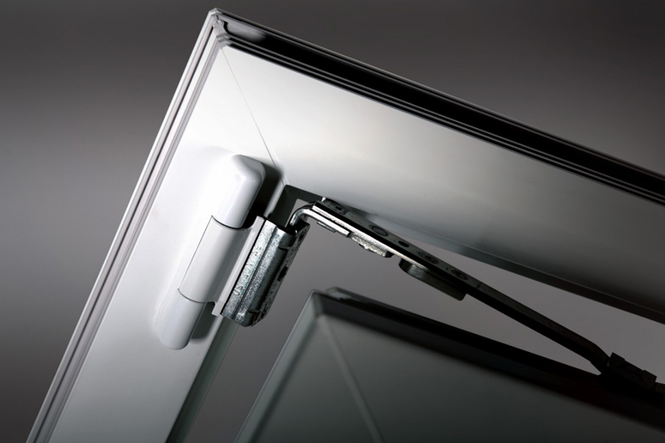 Casa più sicura con la ferramenta delle finestre WnD