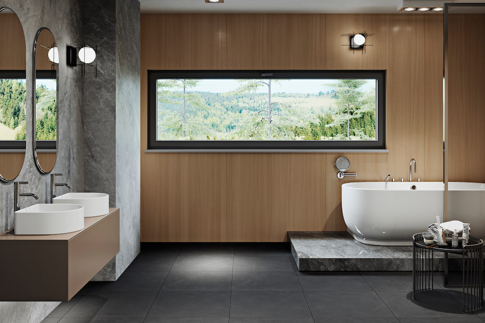 Bagno con finestra in PVC Ravia PRO di WnD