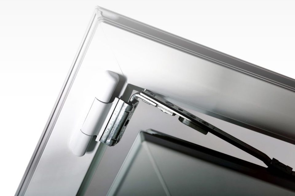 Accessori per infissi in PVC di WnD: ferramenta